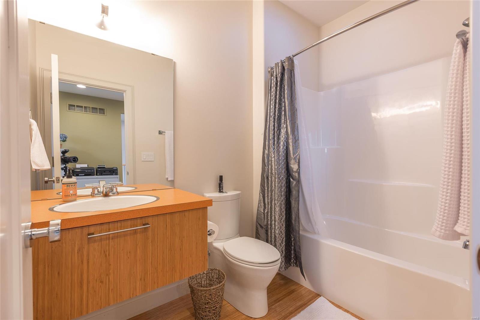 Old Wire Place - Residential