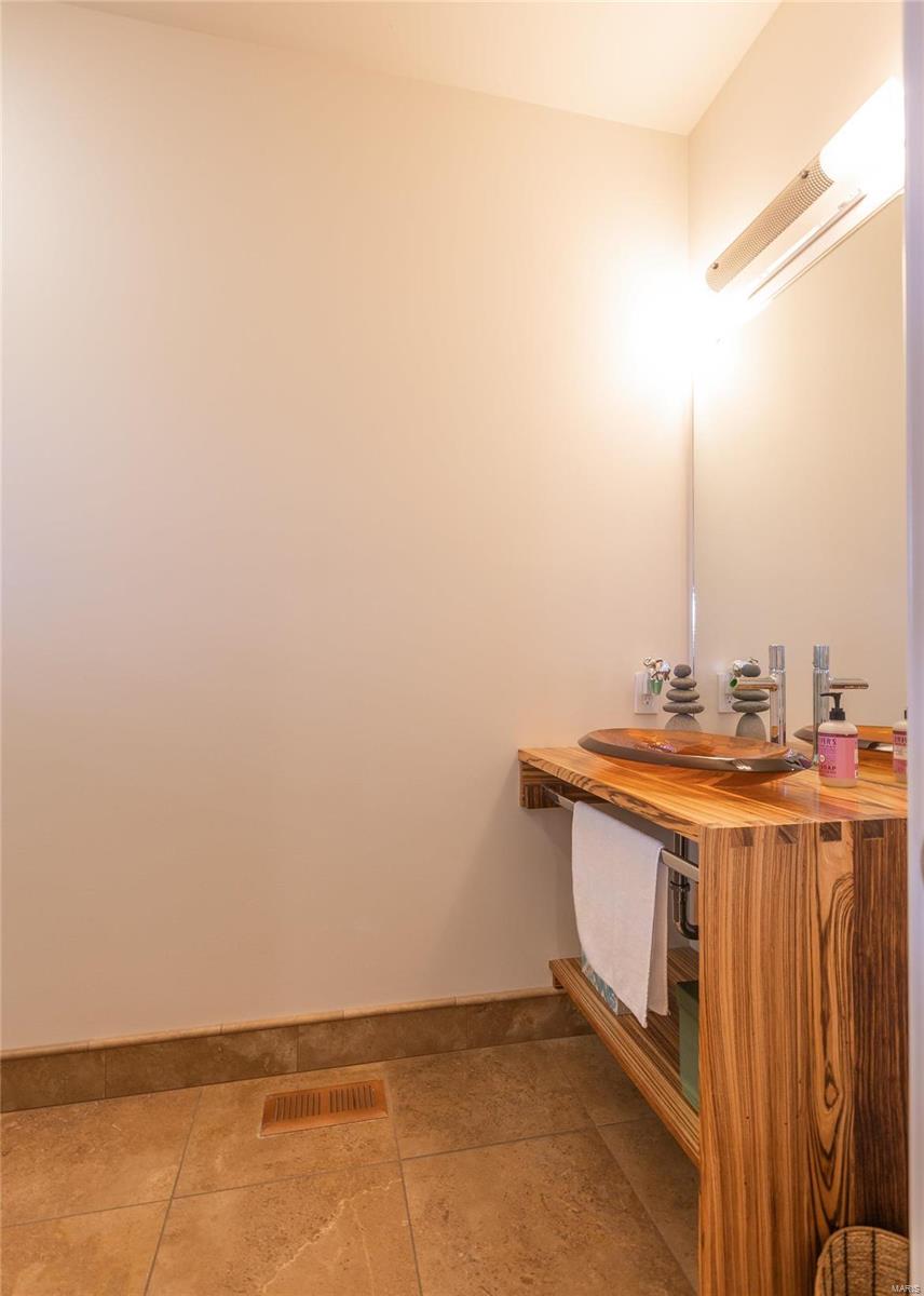 Old Wire Place - Residential