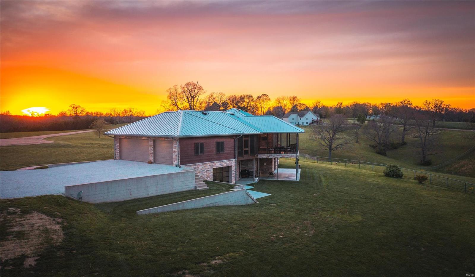 Old Wire Place - Residential