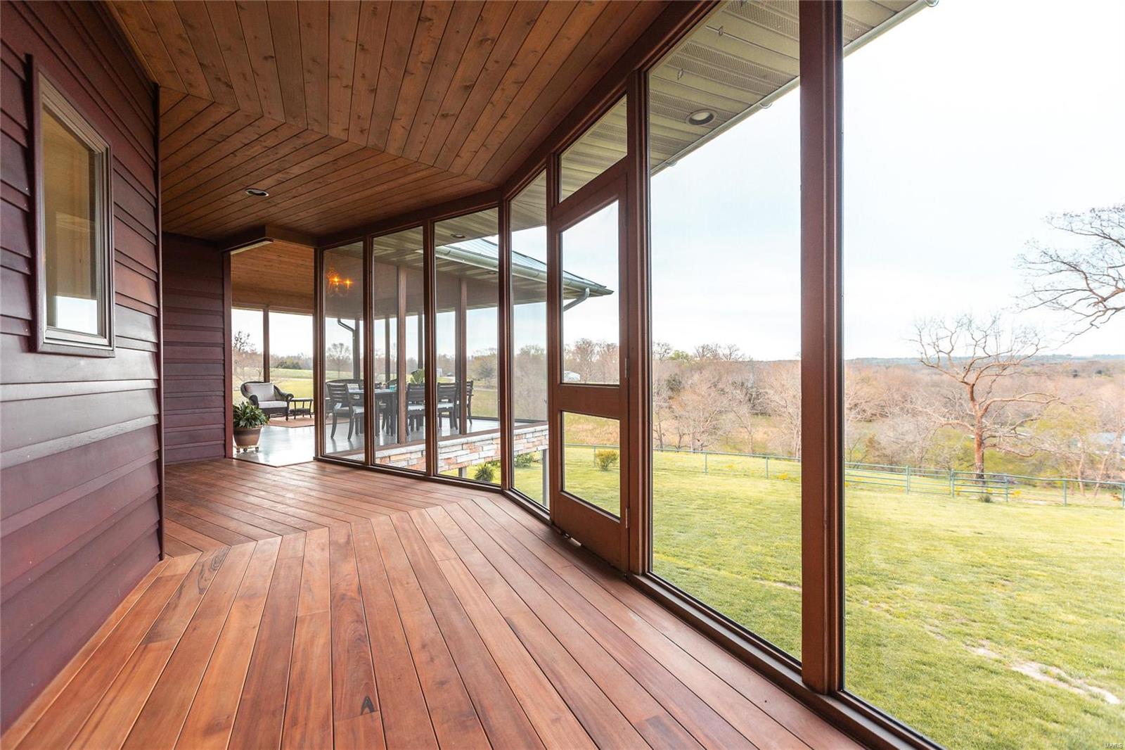 Old Wire Place - Residential