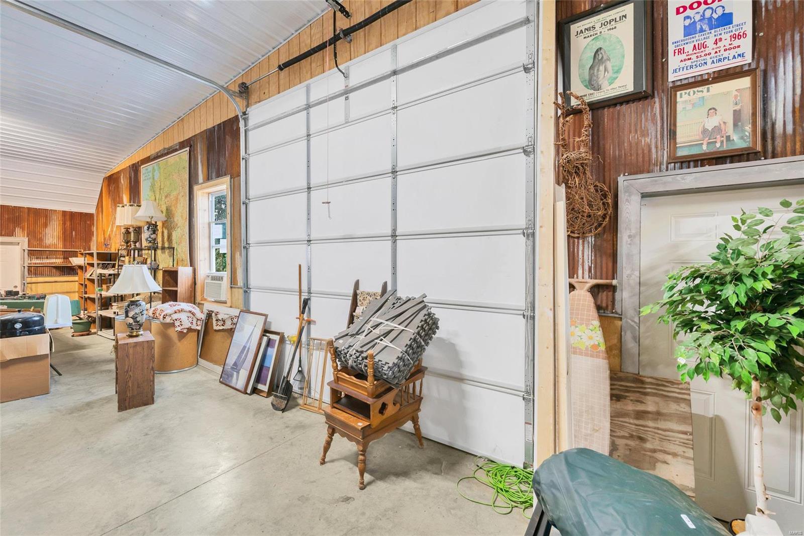 n/a - Commercial Sale