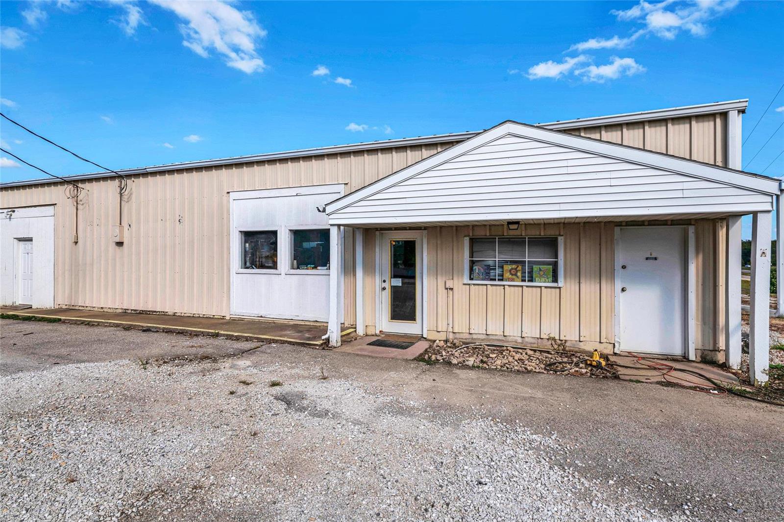 n/a - Commercial Sale