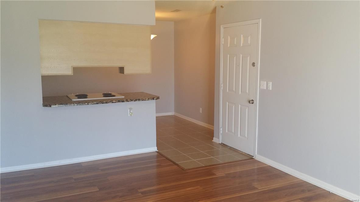 Summergate Garden Condos Ph3 - Residential