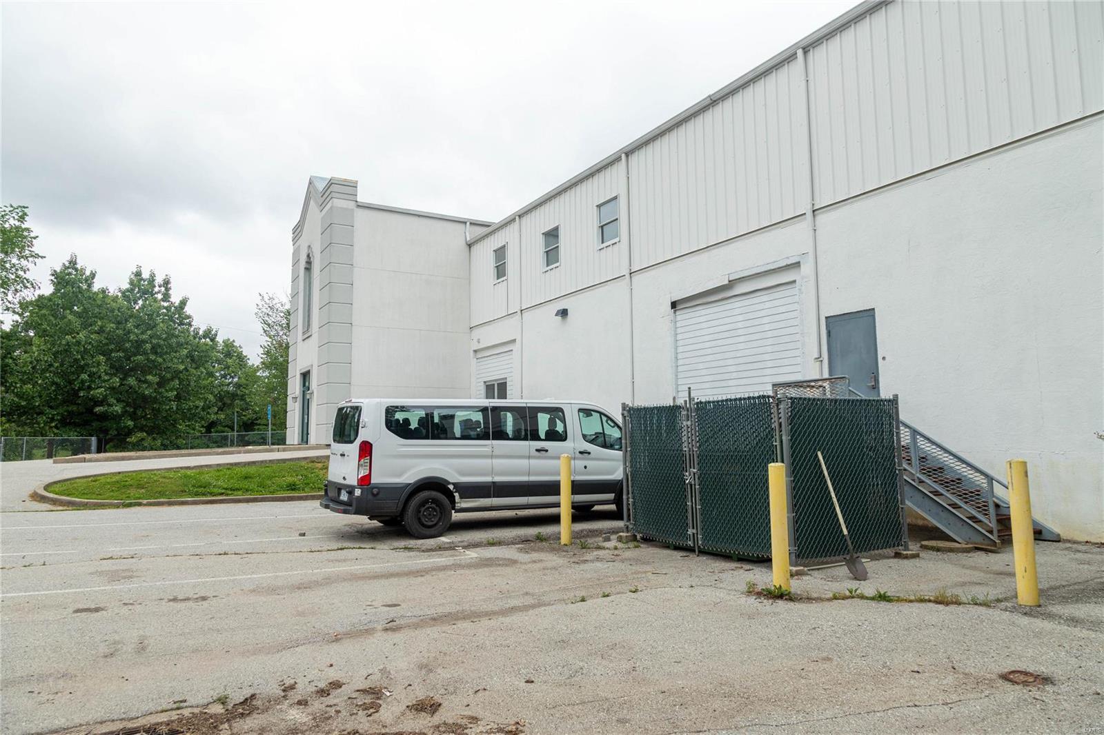 Baileys - Commercial Sale