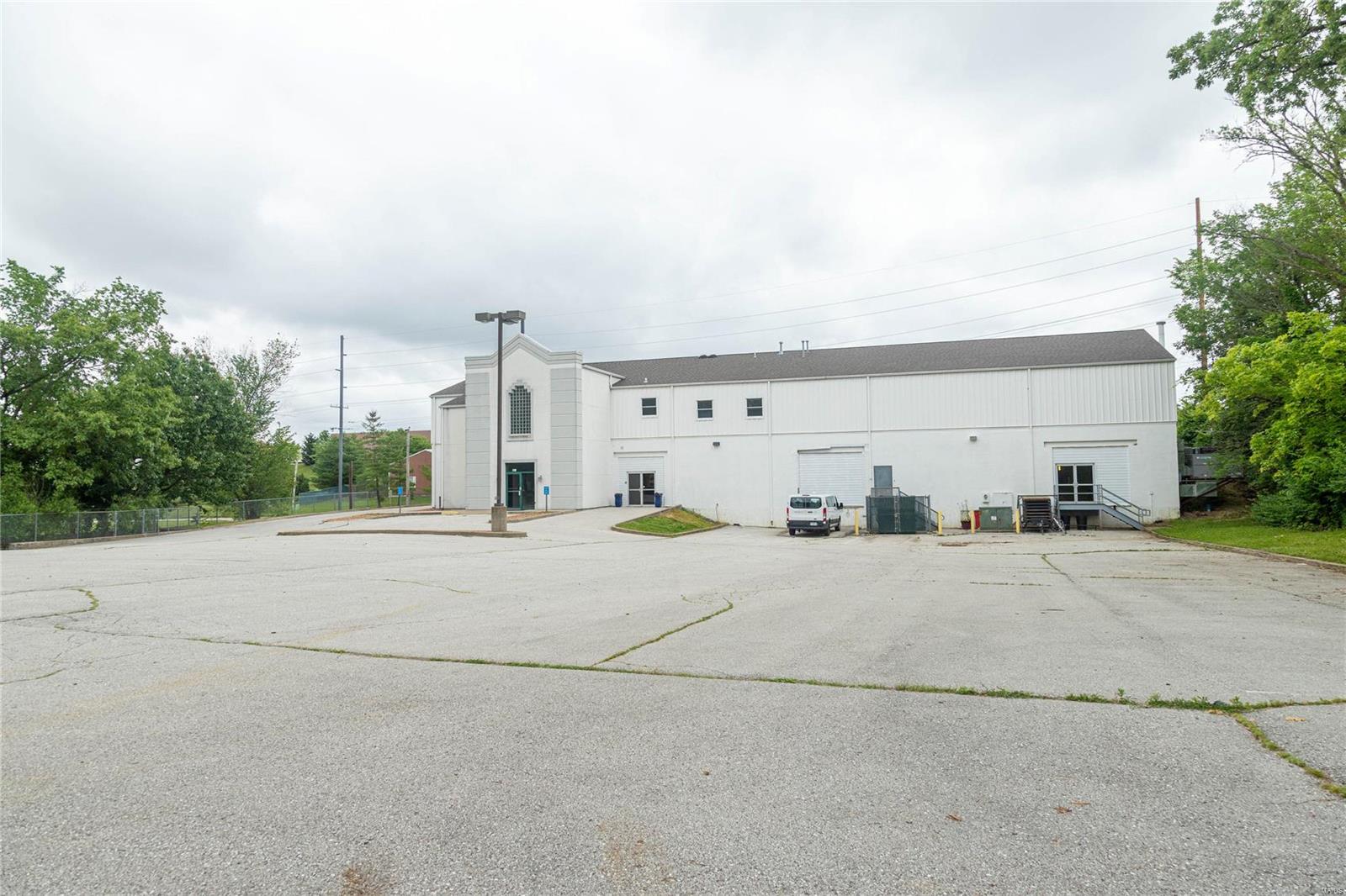 Baileys - Commercial Sale