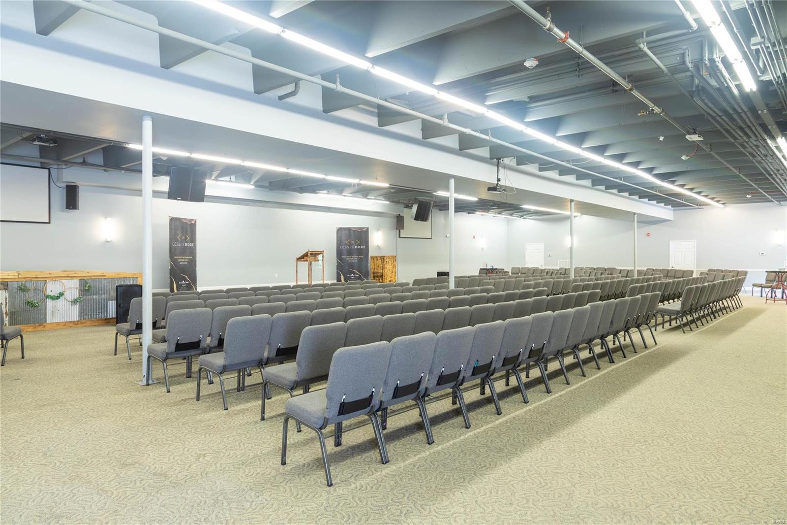 Baileys - Commercial Sale