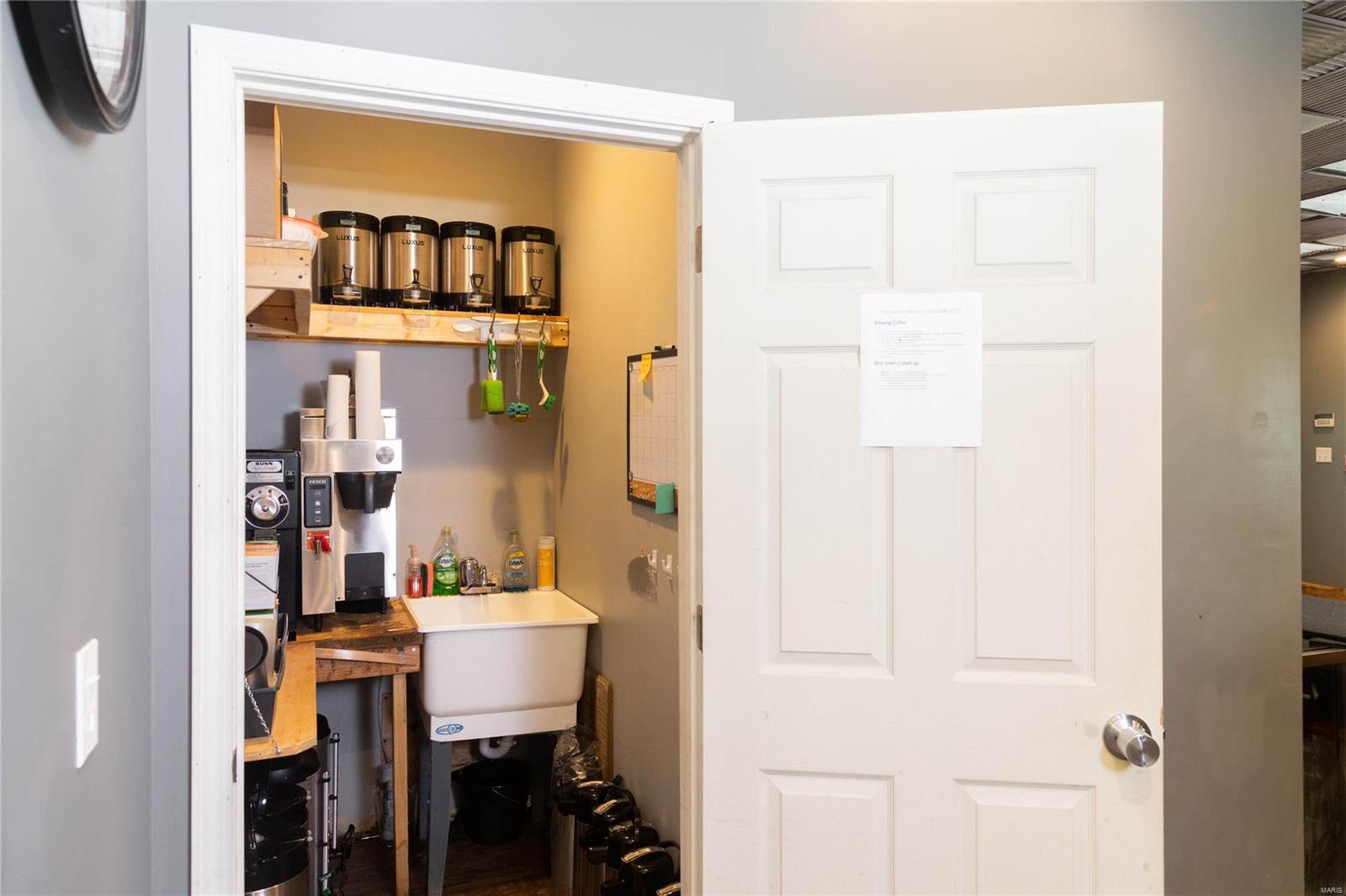 Baileys - Commercial Sale