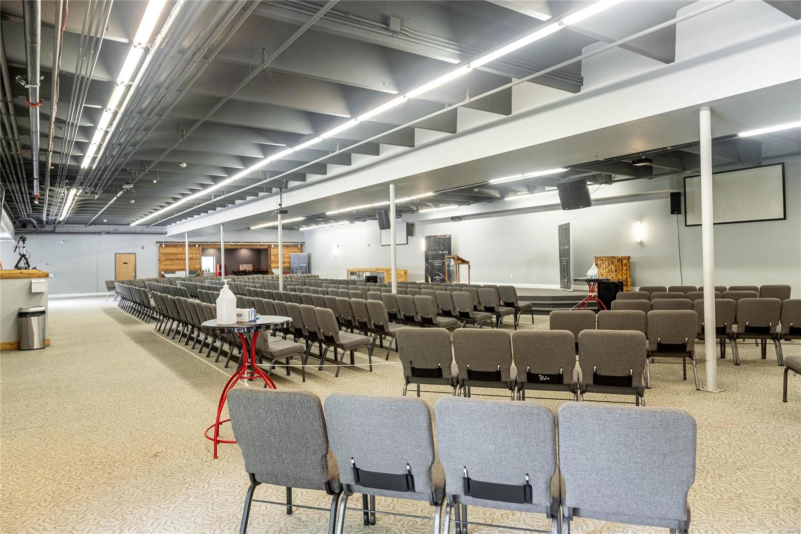 Baileys - Commercial Sale