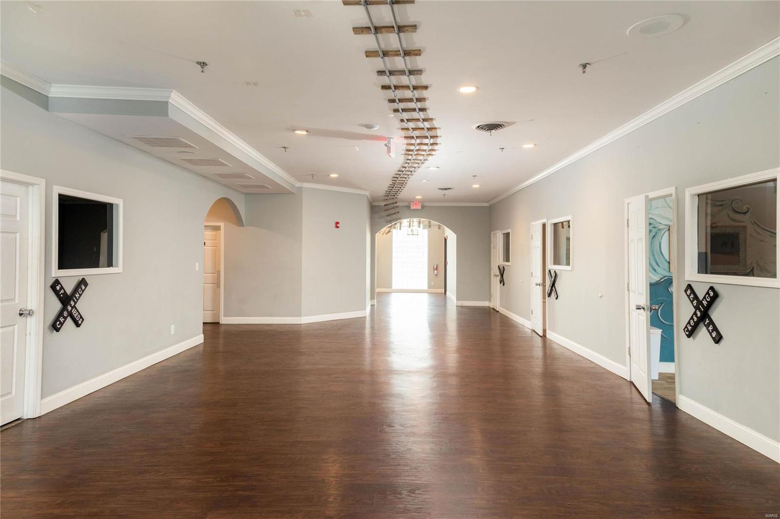 Baileys - Commercial Sale