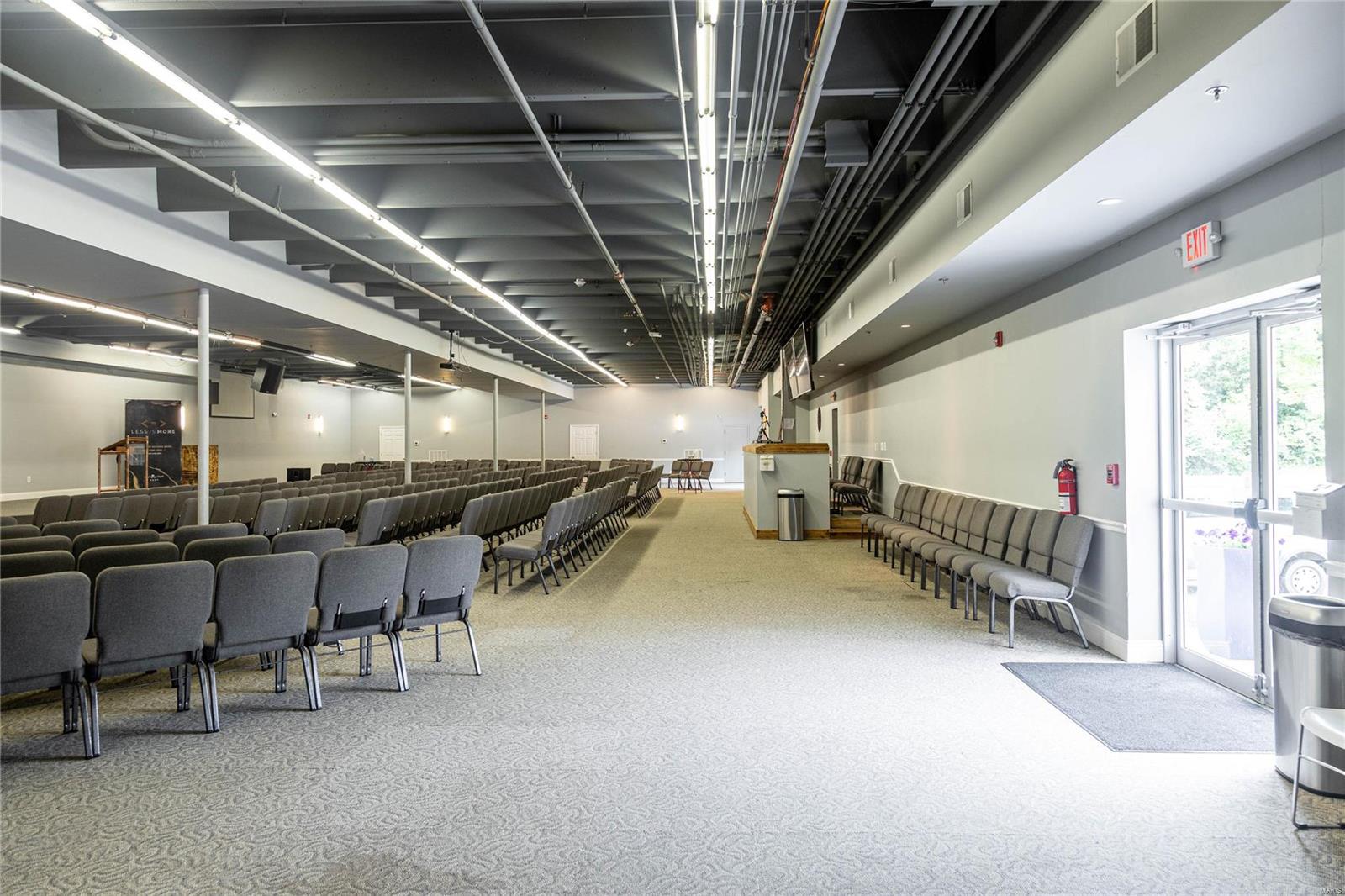 Baileys - Commercial Sale