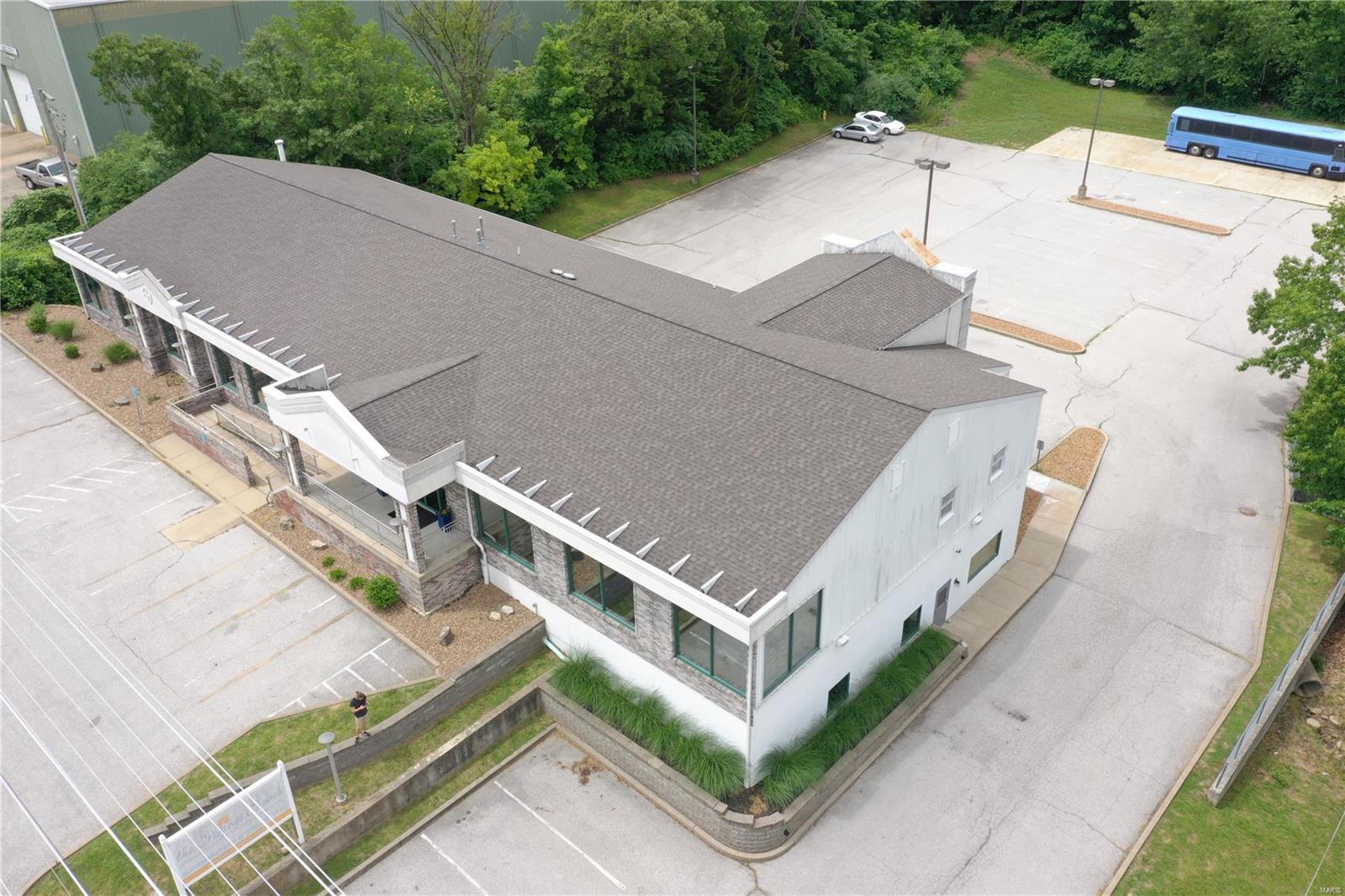 Baileys - Commercial Sale