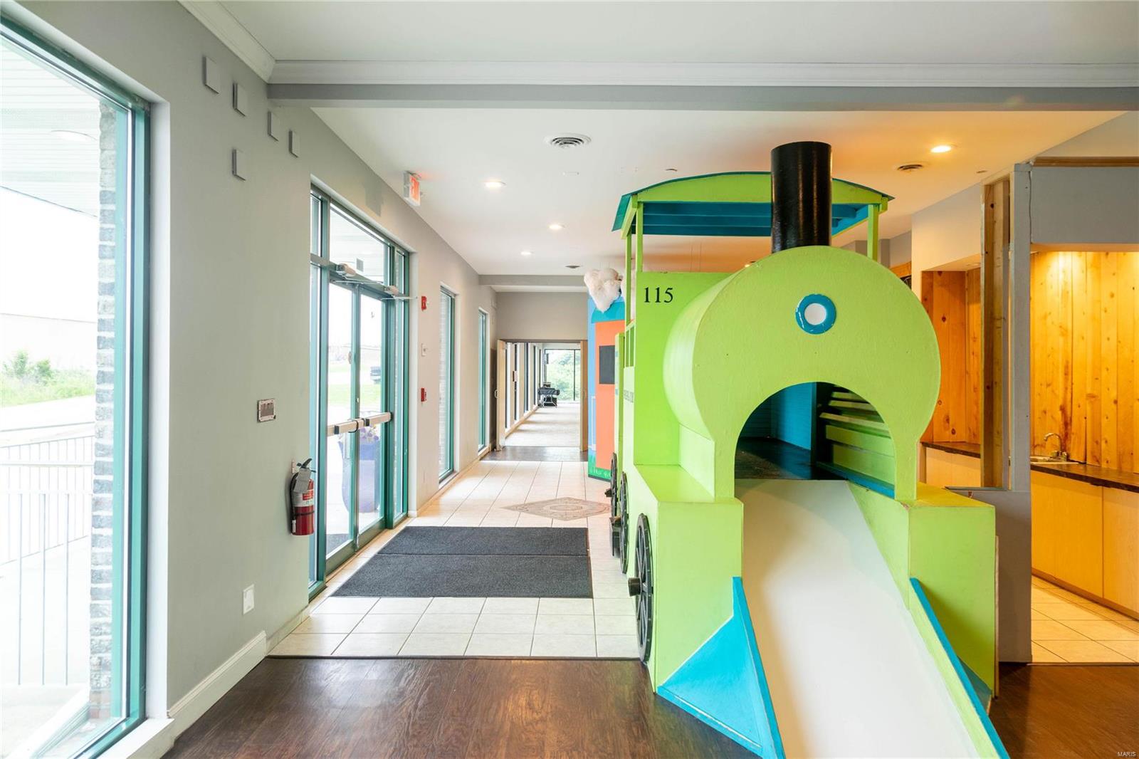 Baileys - Commercial Sale