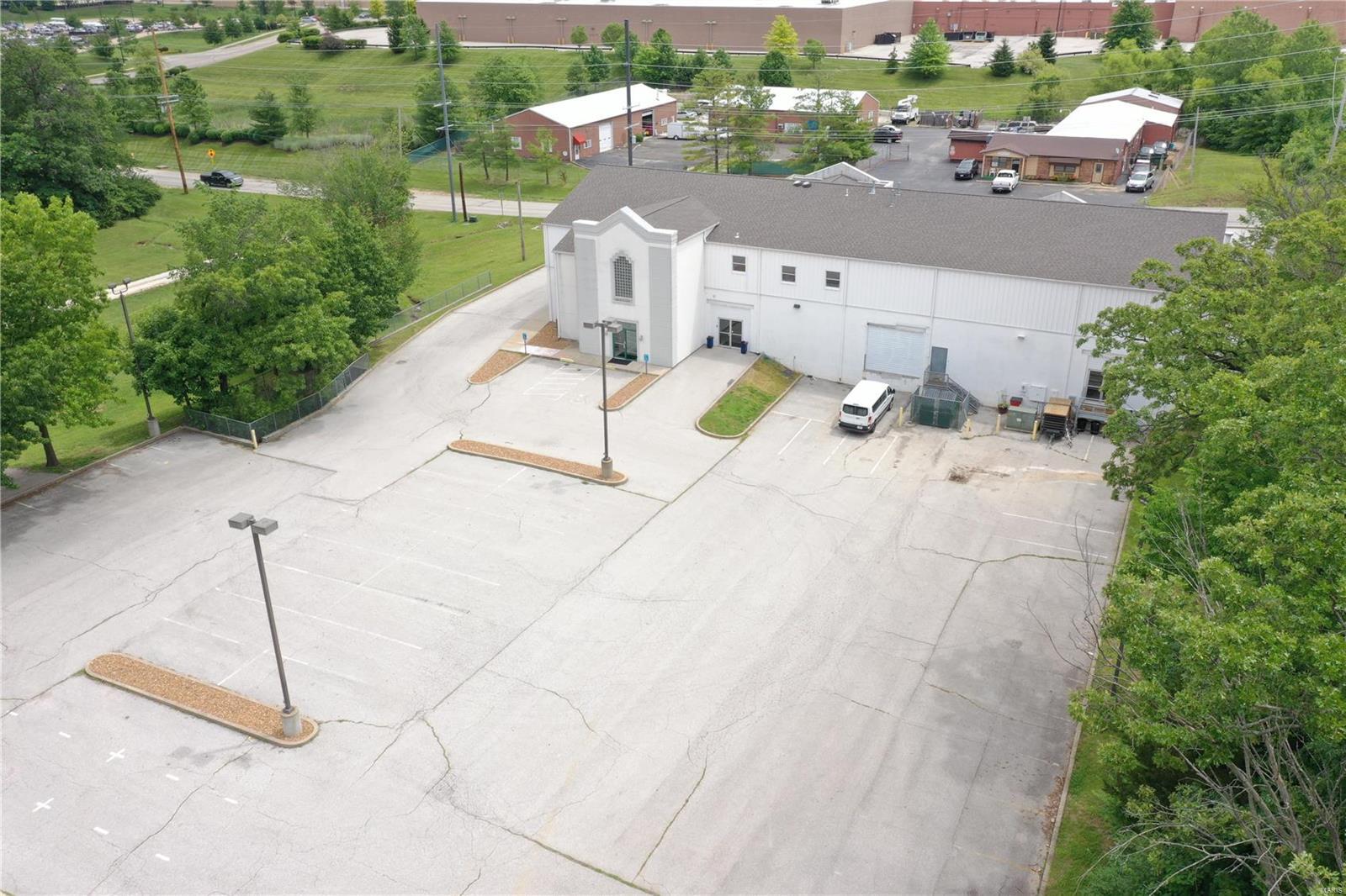 Baileys - Commercial Sale