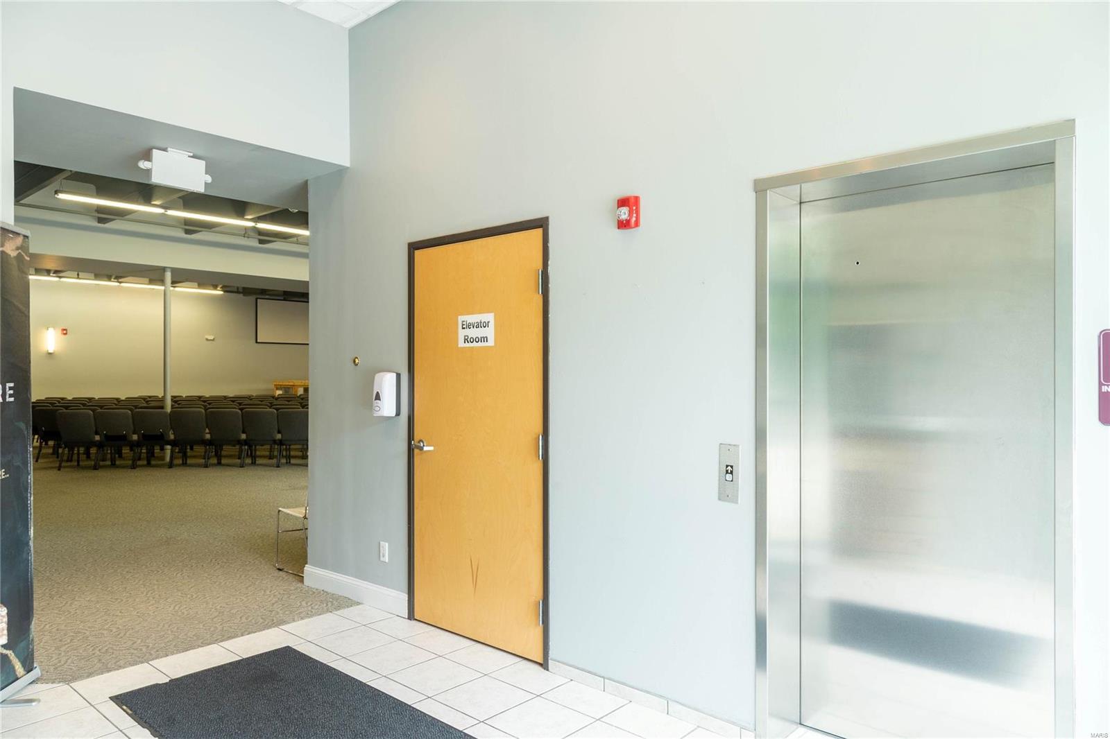 Baileys - Commercial Sale