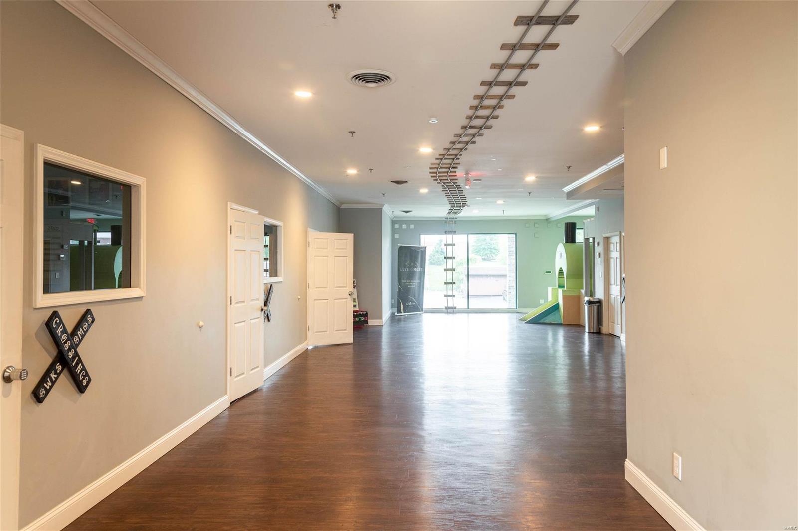 Baileys - Commercial Sale