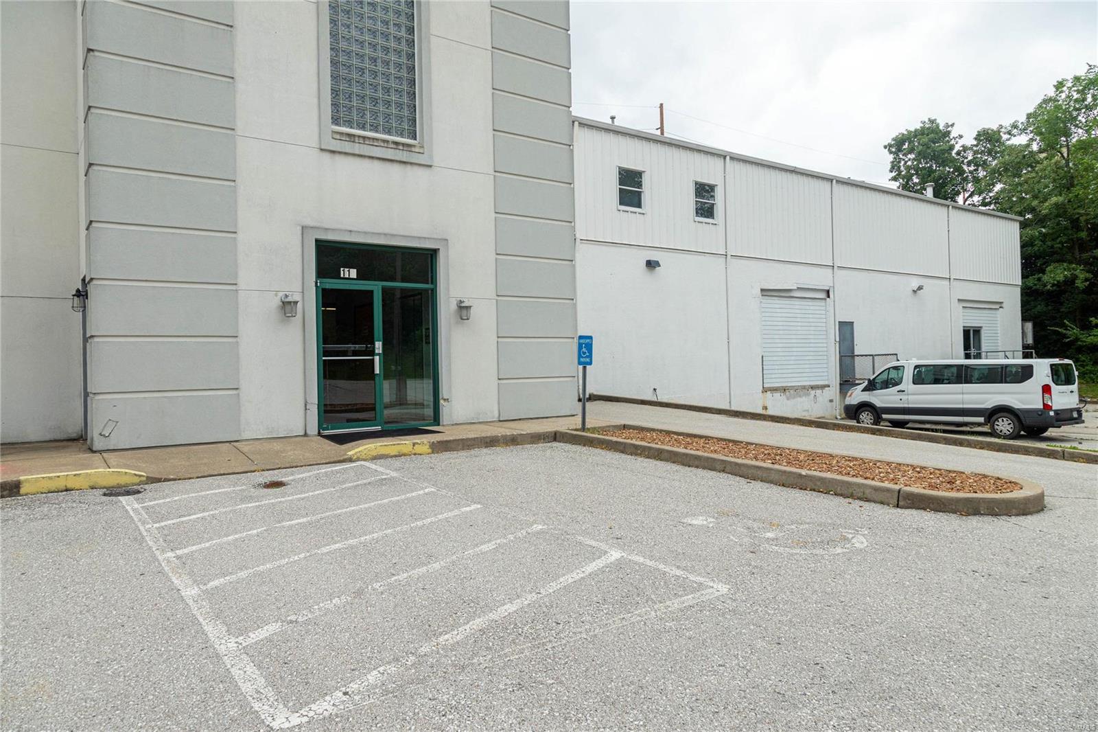 Baileys - Commercial Sale