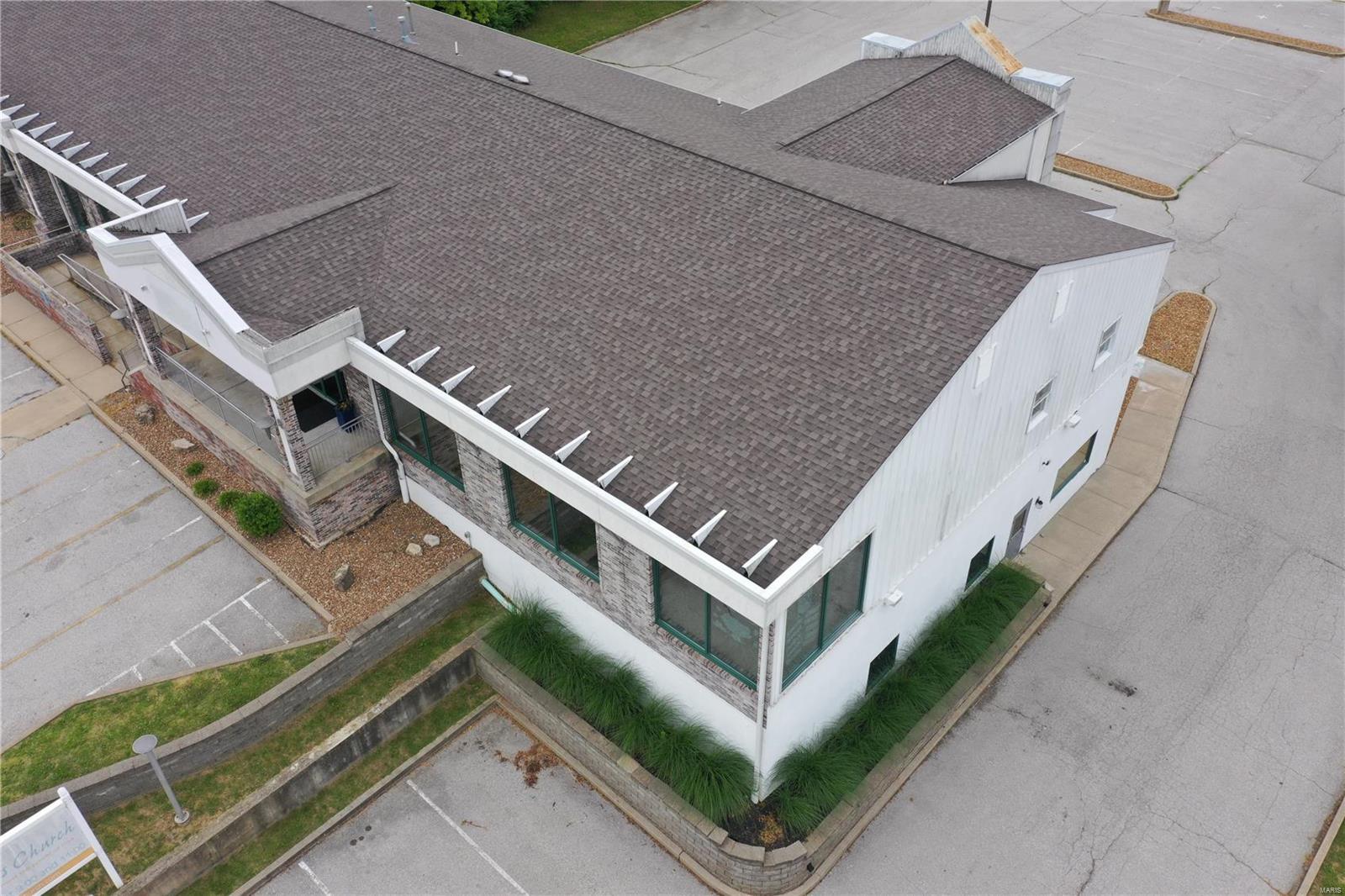 Baileys - Commercial Sale