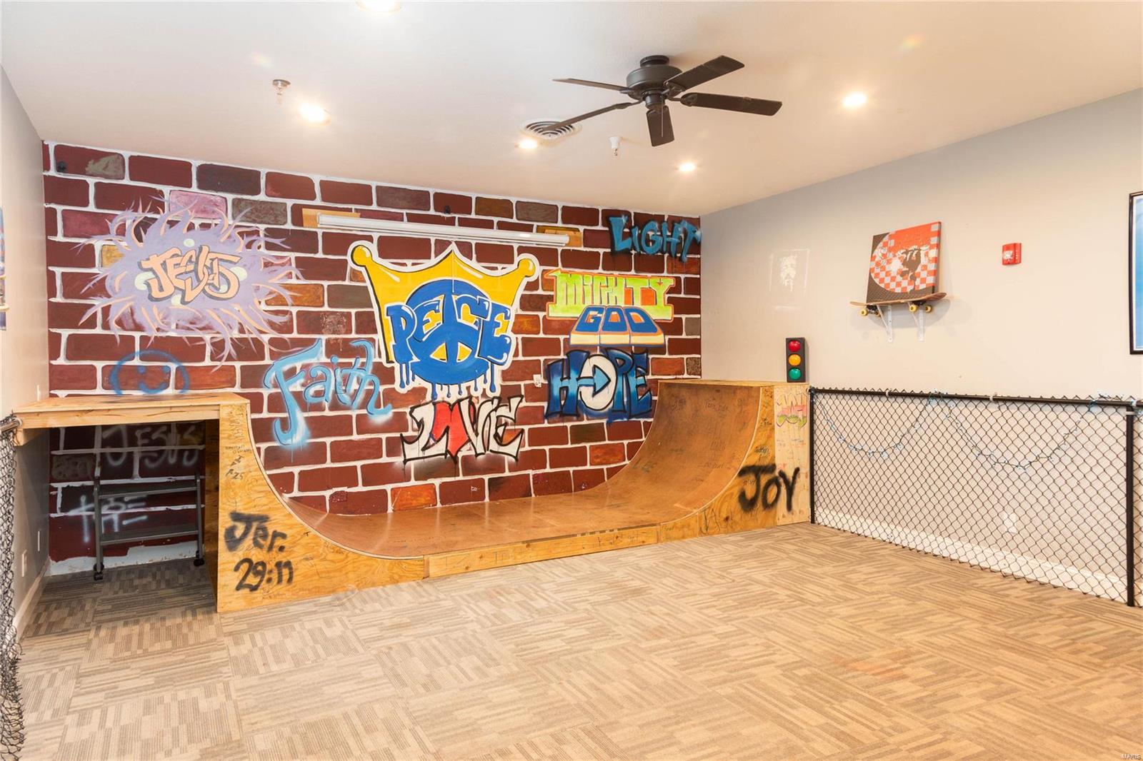 Baileys - Commercial Sale