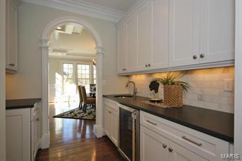 Town & Country Manor 3 - Residential