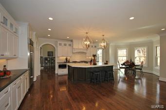 Town & Country Manor 3 - Residential