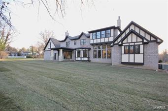 Town & Country Manor 3 - Residential