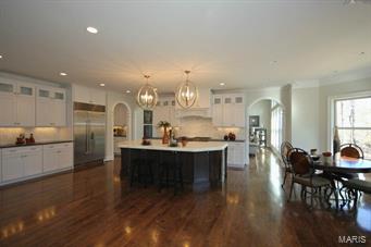 Town & Country Manor 3 - Residential