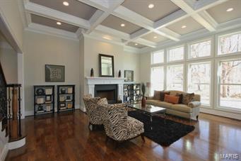 Town & Country Manor 3 - Residential