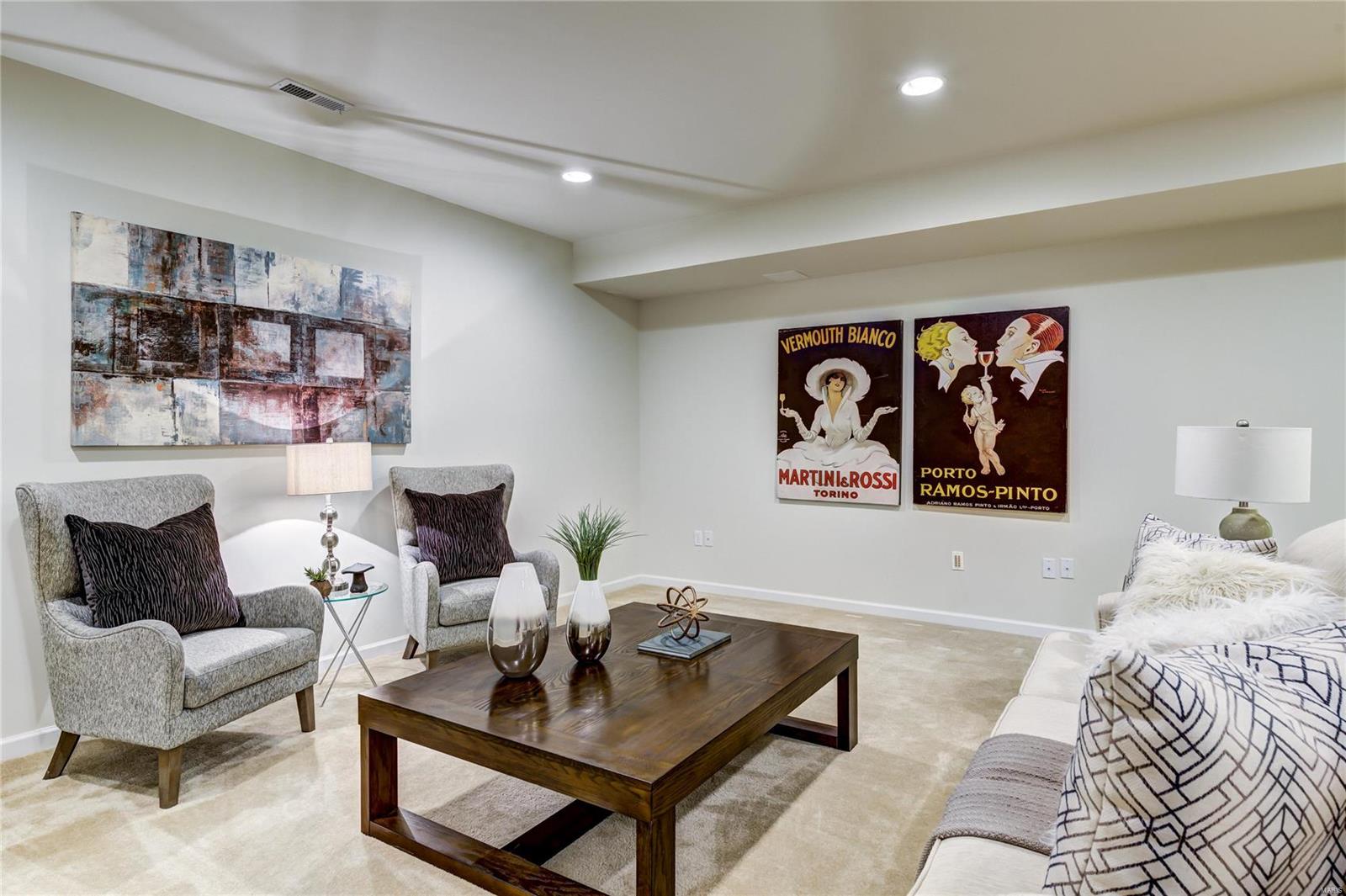 Woods Of Ladue The - Residential