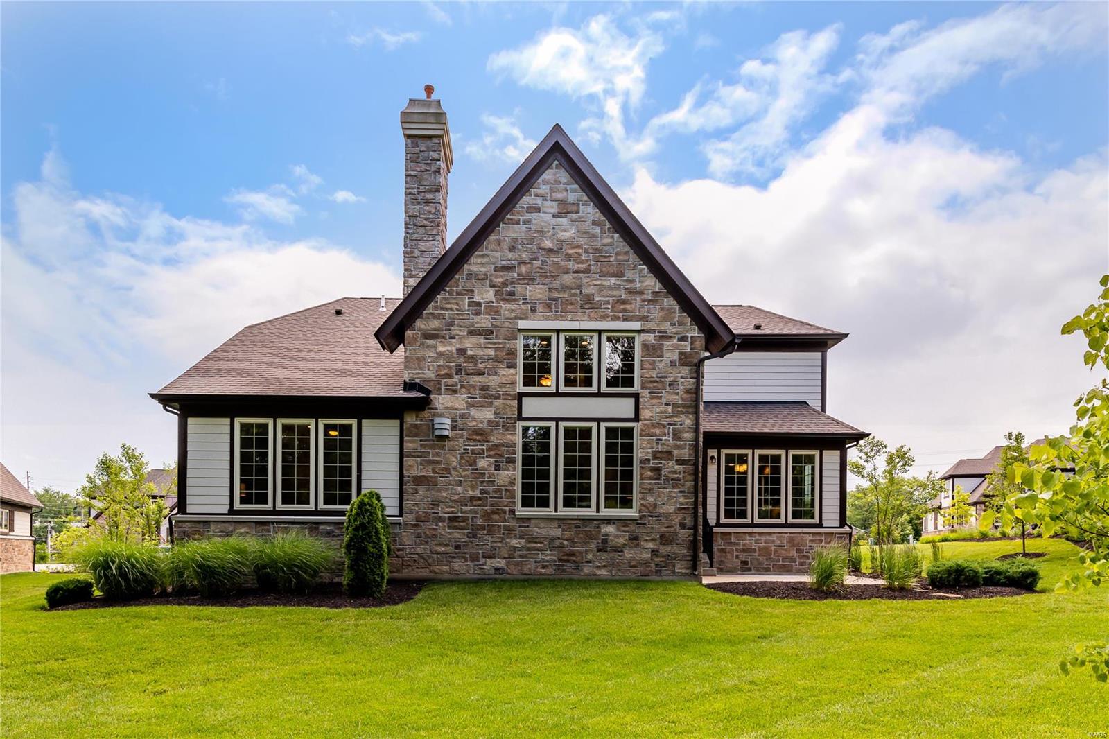 Woods Of Ladue The - Residential