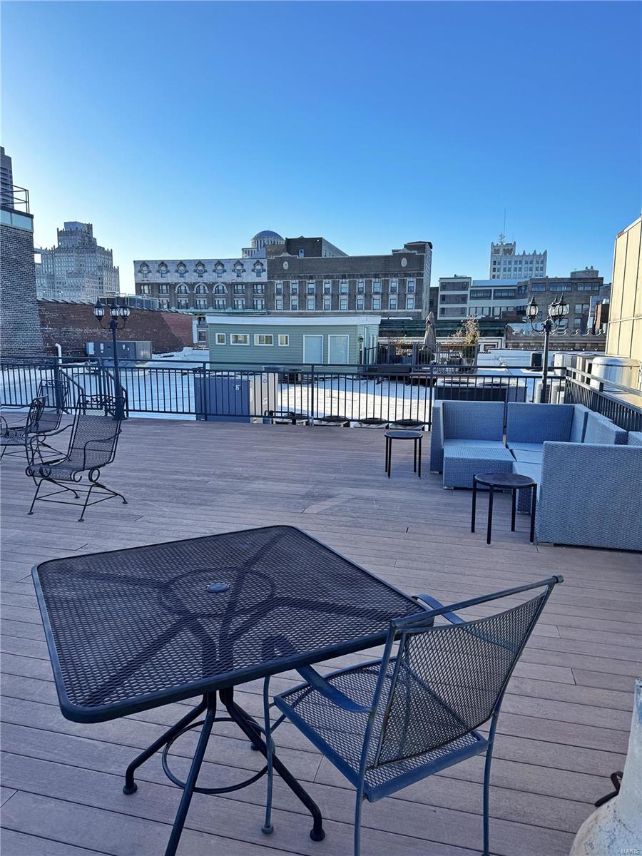 1222 Lucas Lofts Condo - Residential
