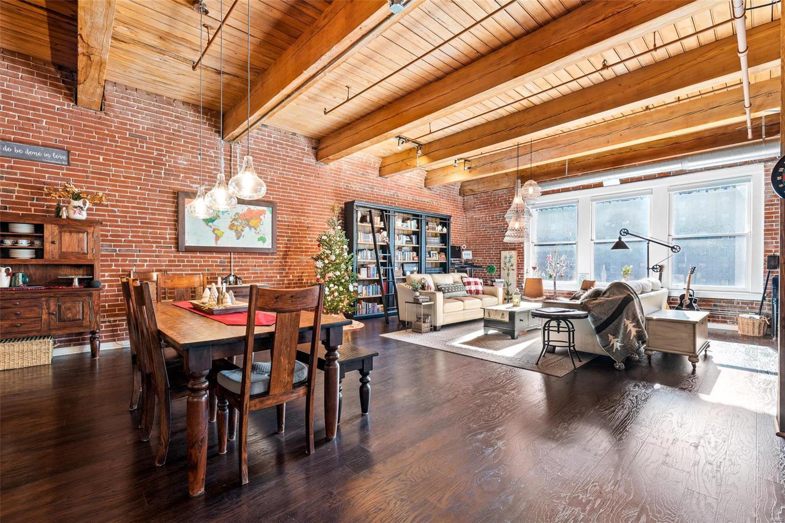 1222 Lucas Lofts Condo - Residential