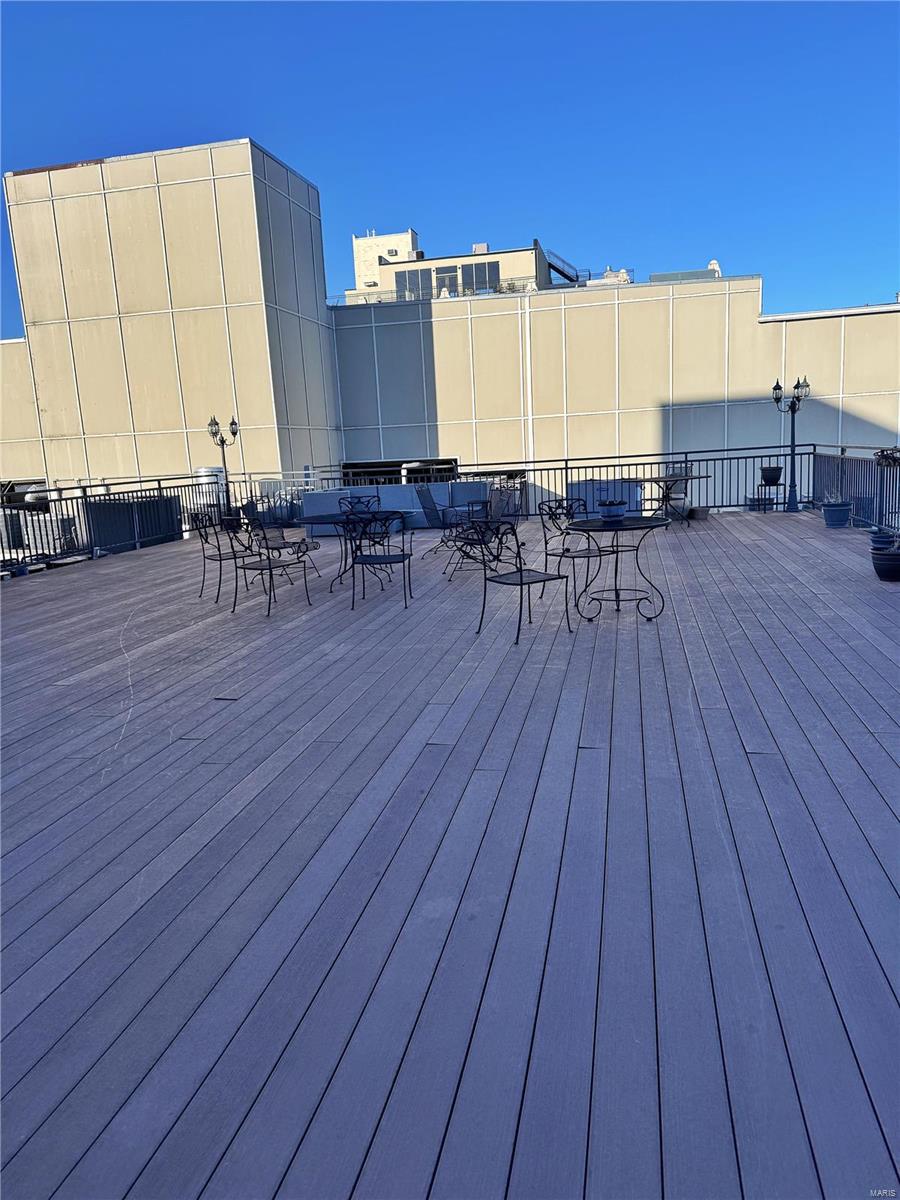 1222 Lucas Lofts Condo - Residential