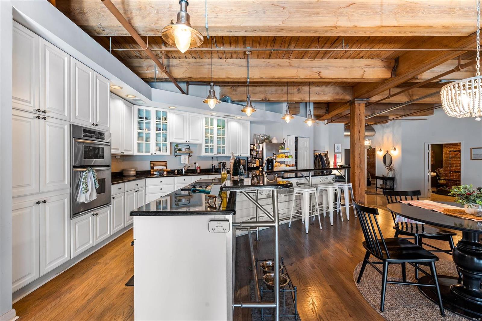 1222 Lucas Lofts Condo - Residential