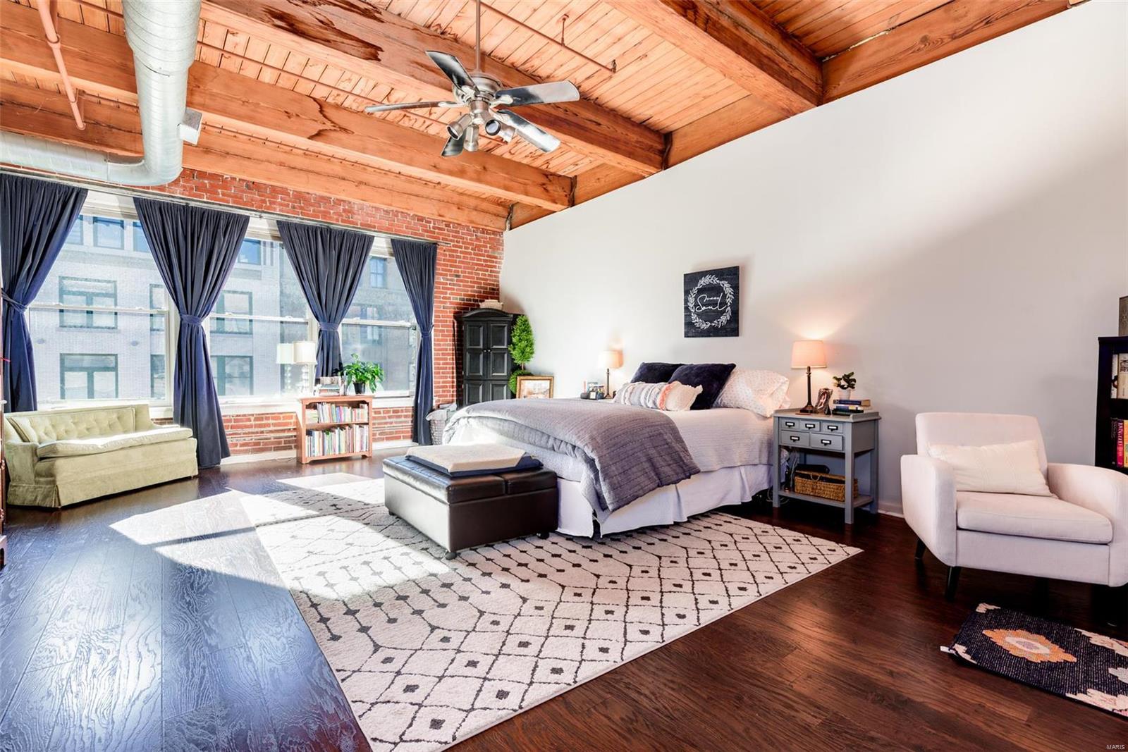 1222 Lucas Lofts Condo - Residential