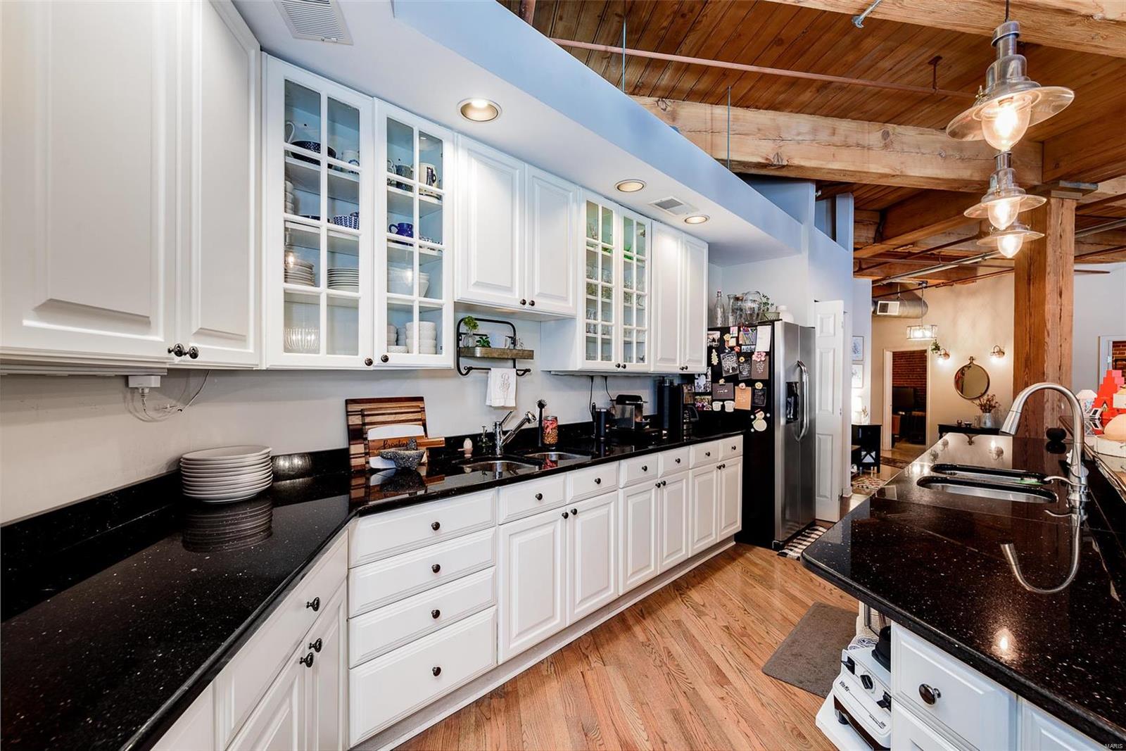 1222 Lucas Lofts Condo - Residential