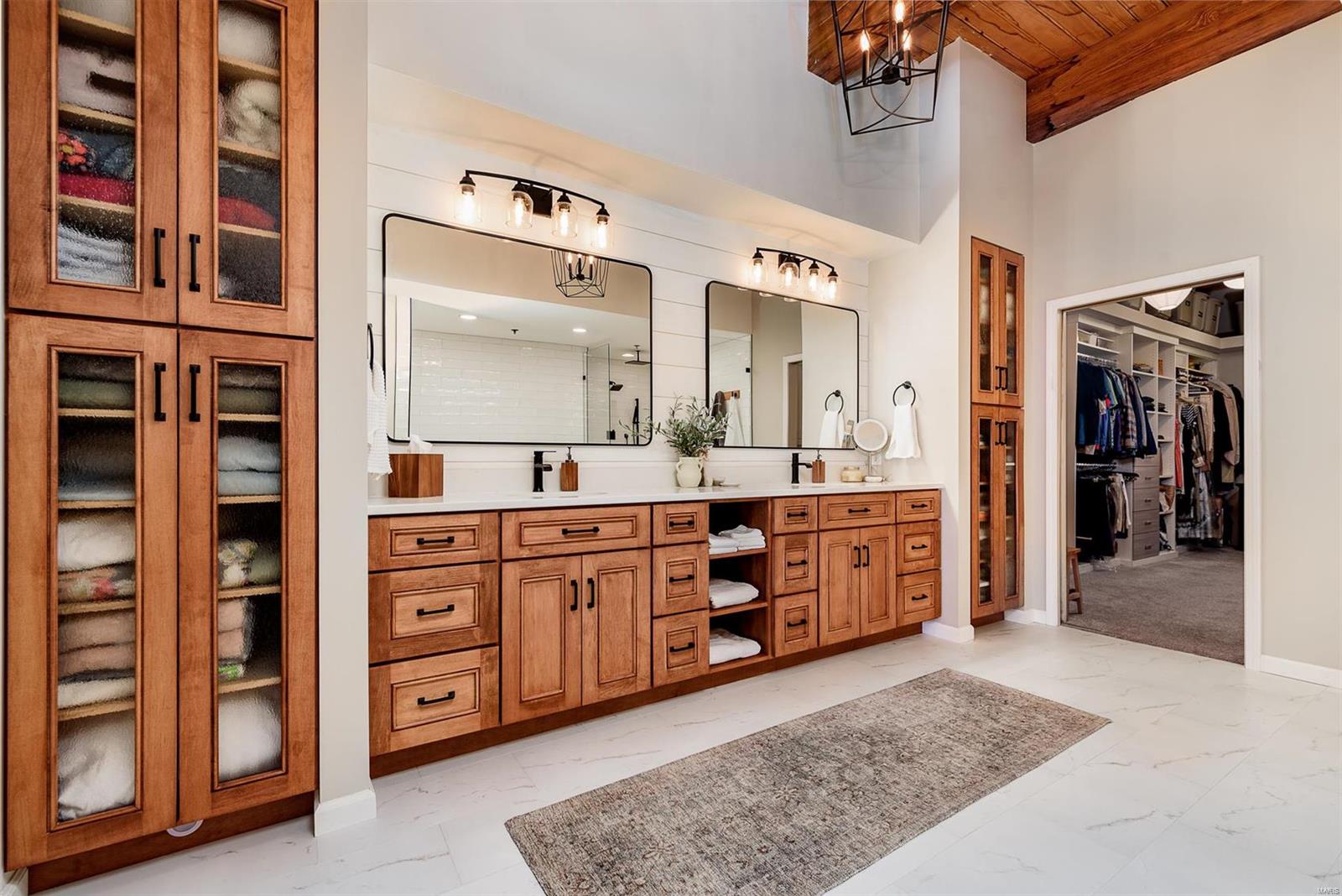 1222 Lucas Lofts Condo - Residential