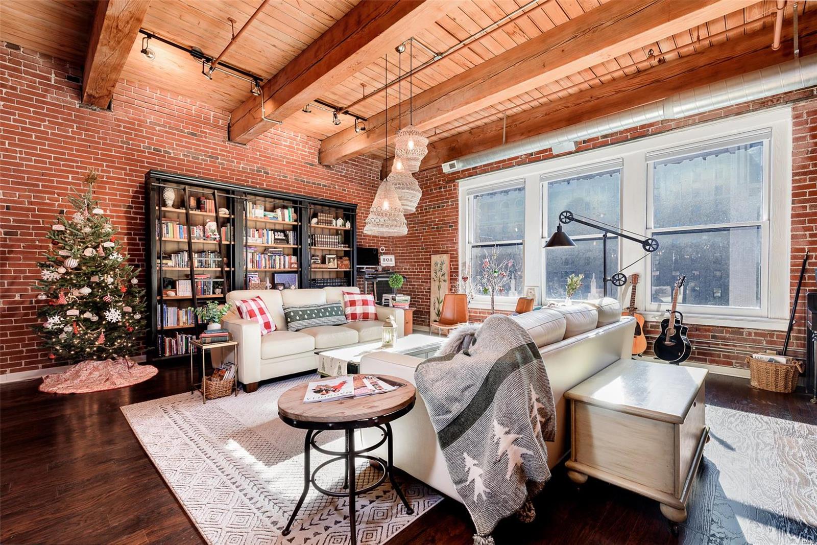 1222 Lucas Lofts Condo - Residential