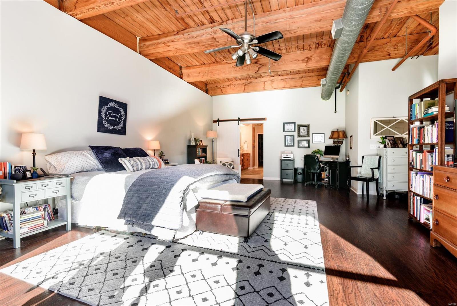 1222 Lucas Lofts Condo - Residential