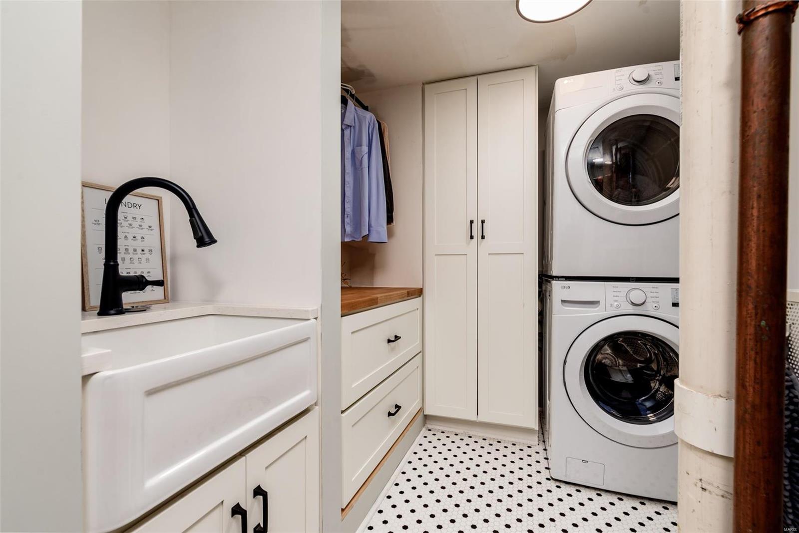 1222 Lucas Lofts Condo - Residential