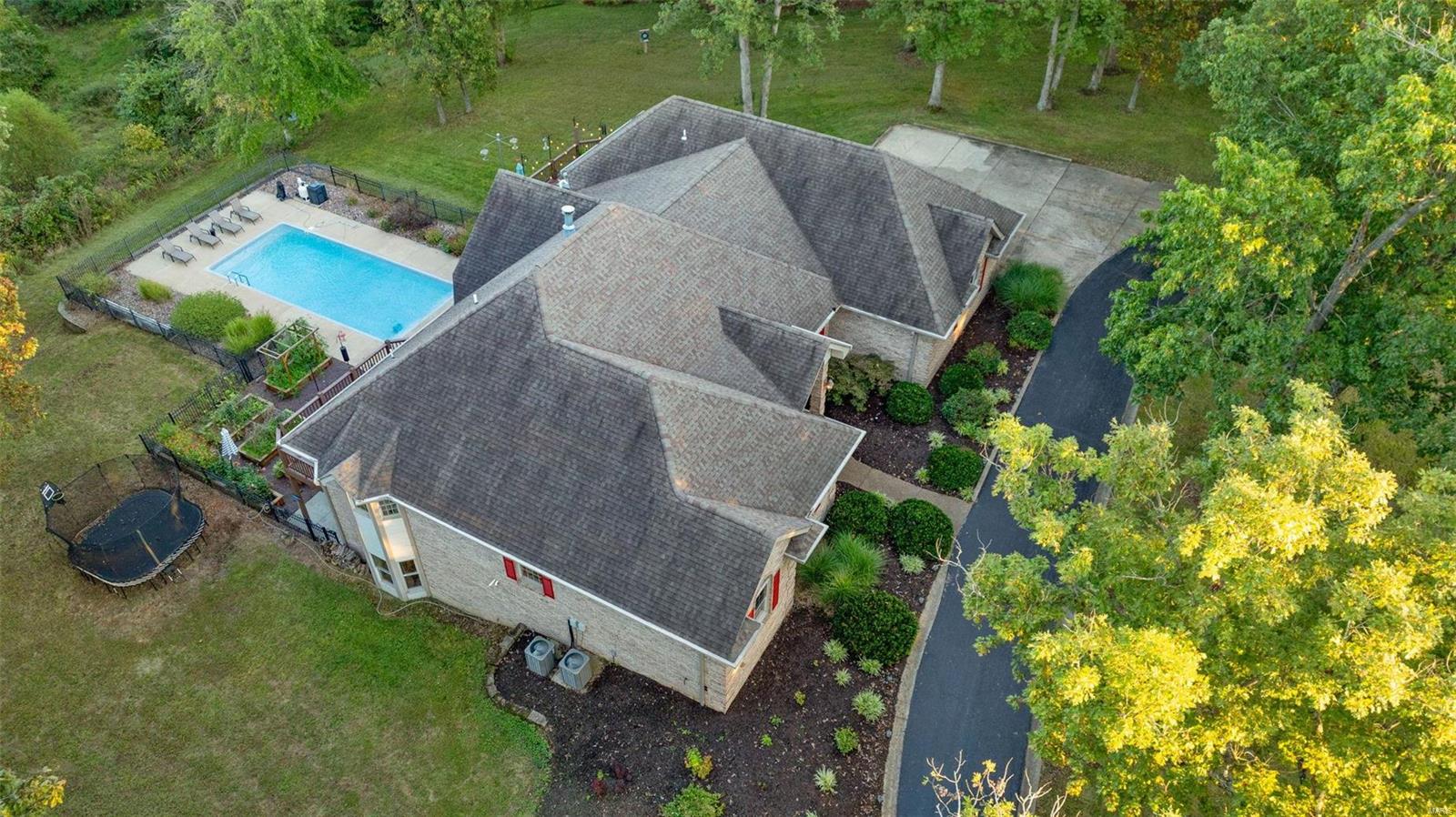 Warrenton, Missouri 63383, United States, 4 Bedrooms Bedrooms, ,4 BathroomsBathrooms,Residential,Pending,41867