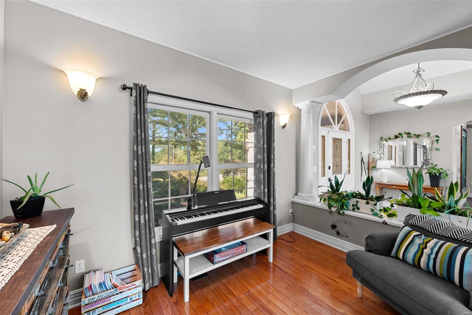 Warrenton, Missouri 63383, United States, 4 Bedrooms Bedrooms, ,4 BathroomsBathrooms,Residential,Pending,41867