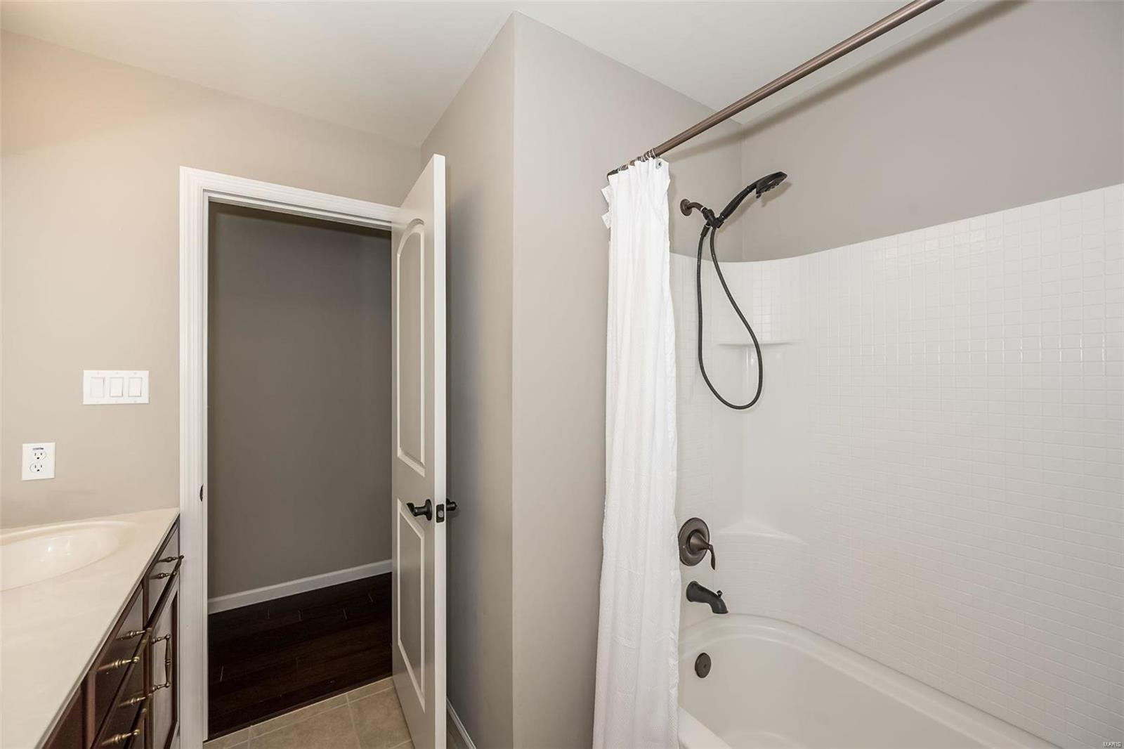Estates At Town & Country Crossing - Residential