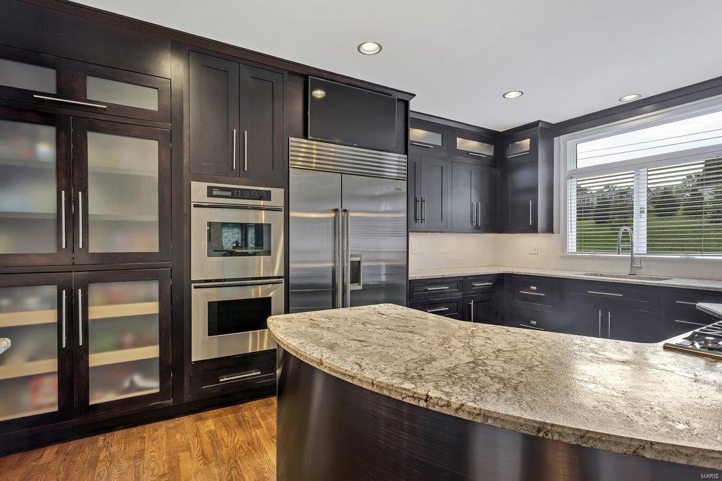 Essex Point - Residential