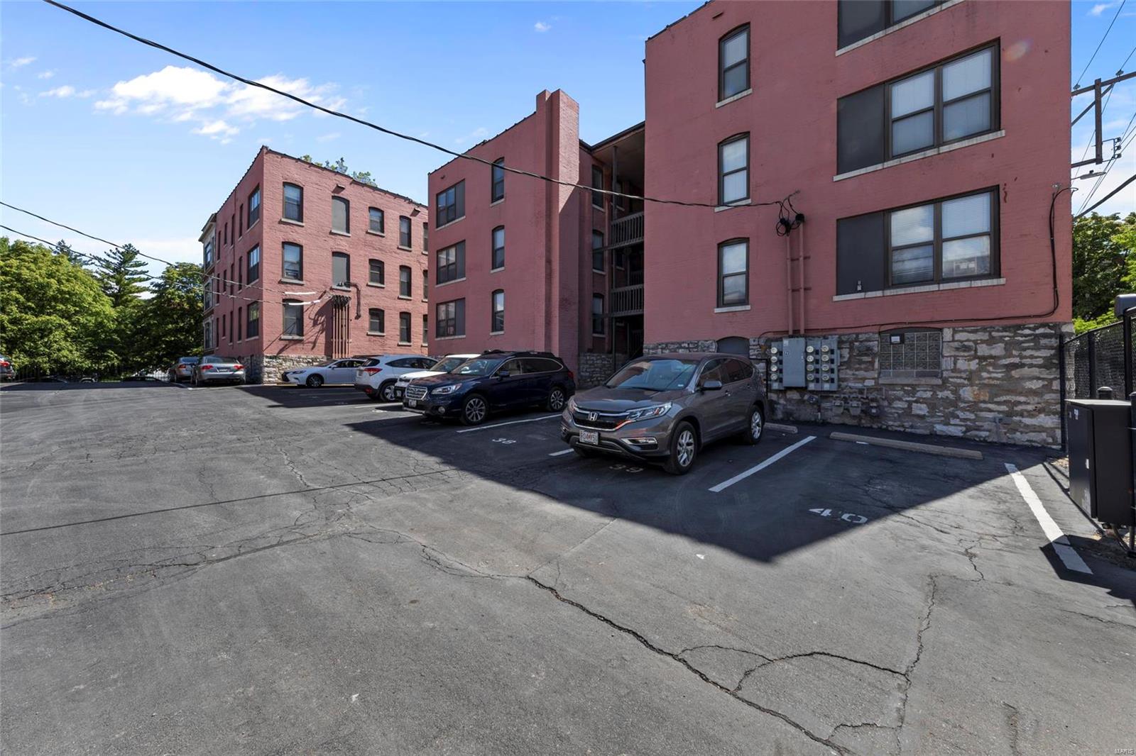 4-Se/Traymoor 3 City Bl 3874-W - Residential