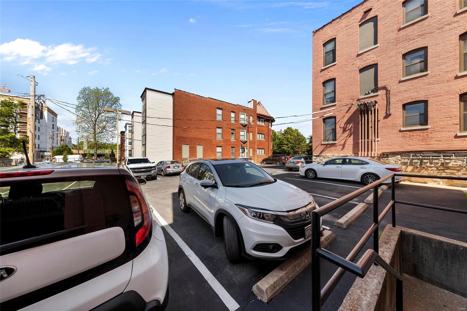 4-Se/Traymoor 3 City Bl 3874-W - Residential