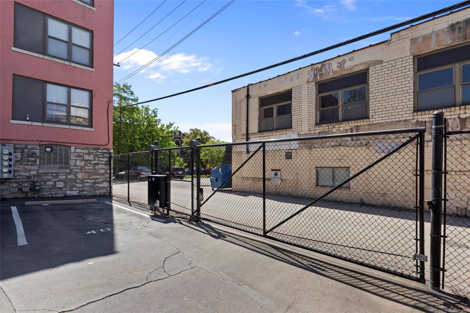 4-Se/Traymoor 3 City Bl 3874-W - Residential