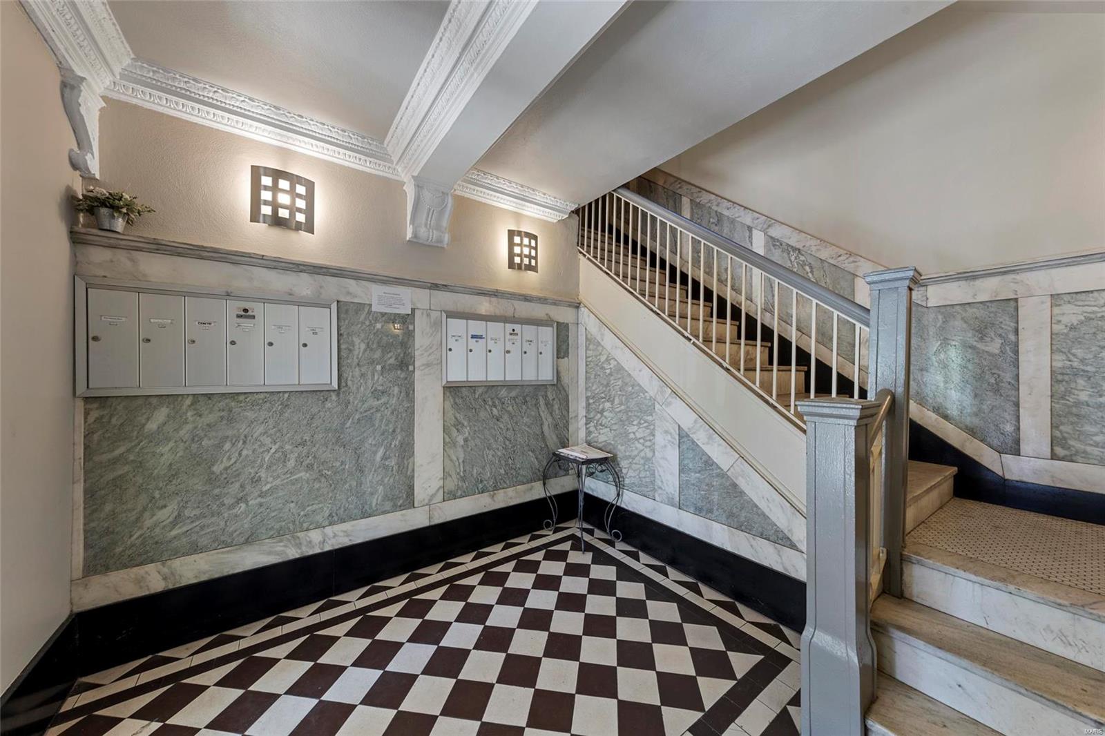 4-Se/Traymoor 3 City Bl 3874-W - Residential