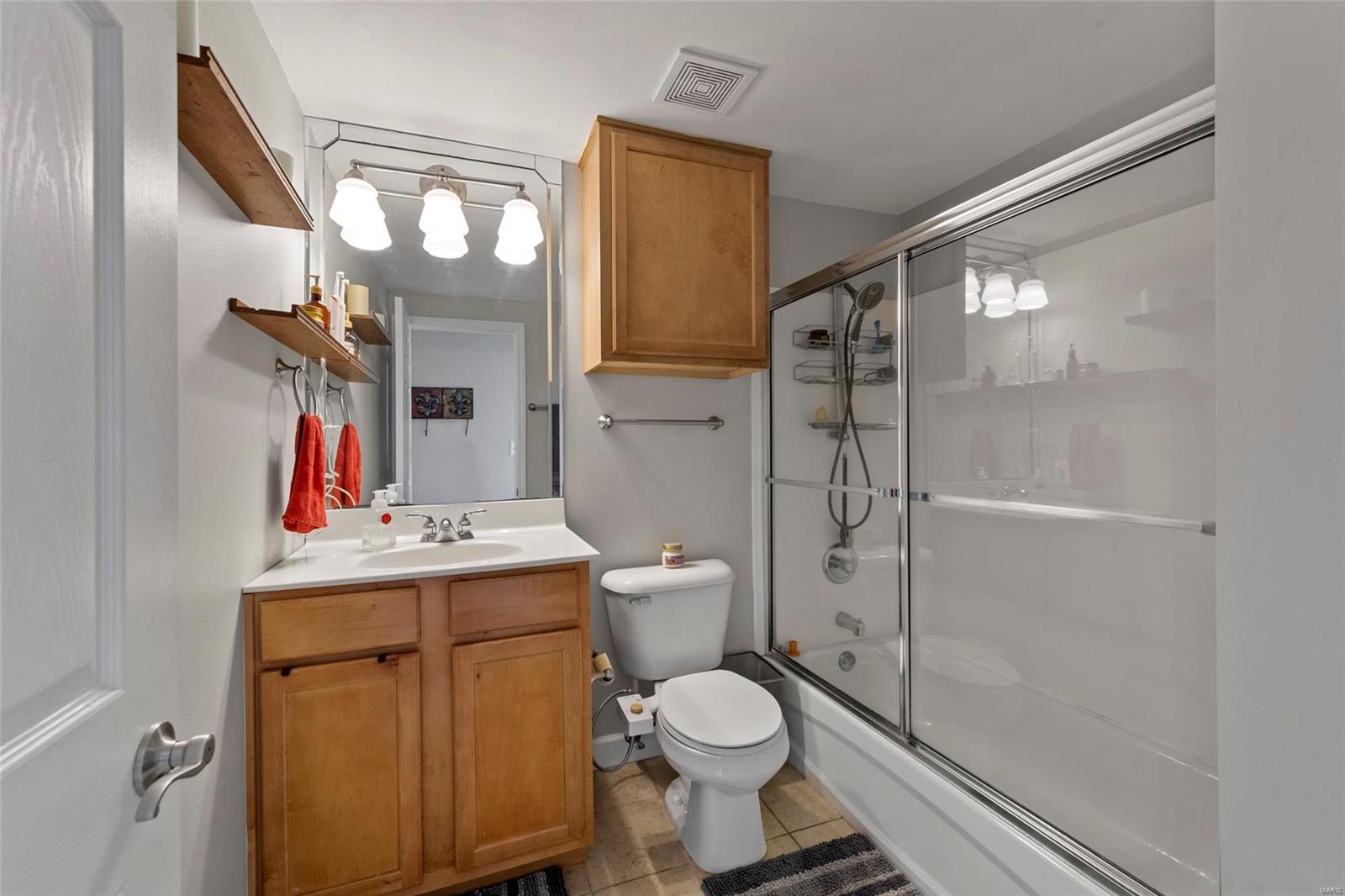 4-Se/Traymoor 3 City Bl 3874-W - Residential