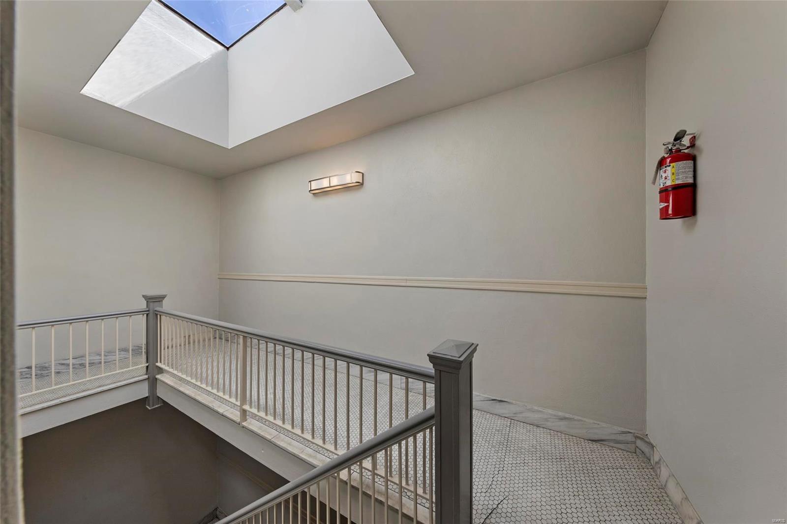 4-Se/Traymoor 3 City Bl 3874-W - Residential