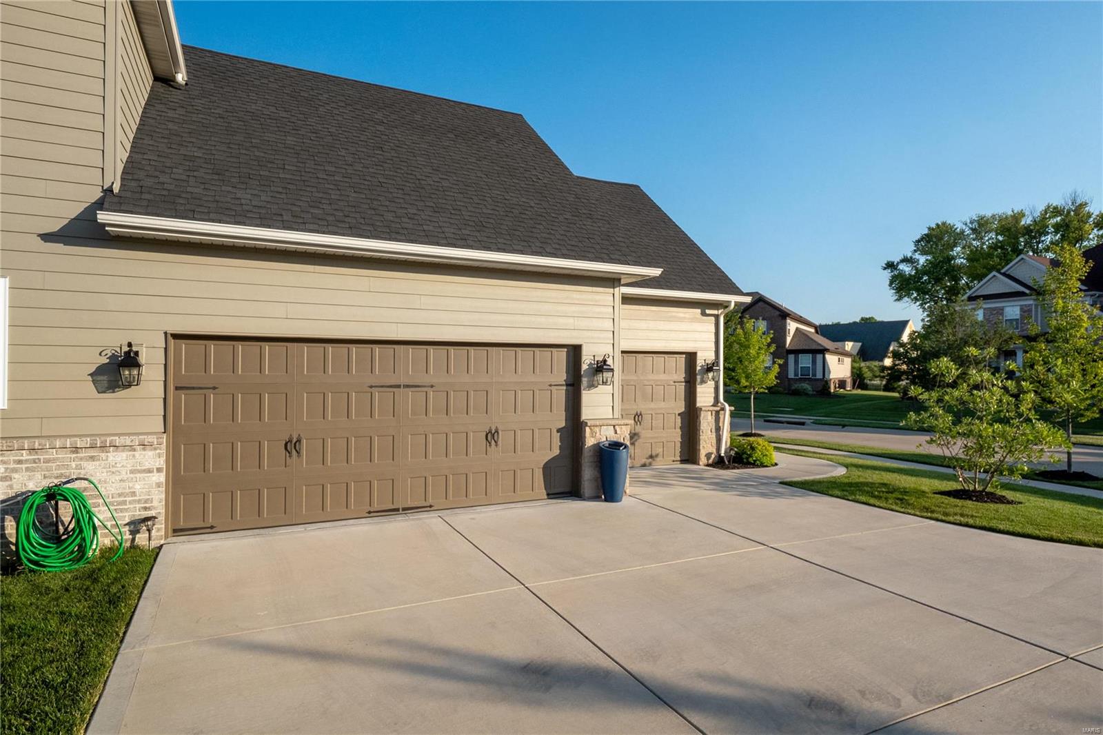 Bur Oaks - Residential